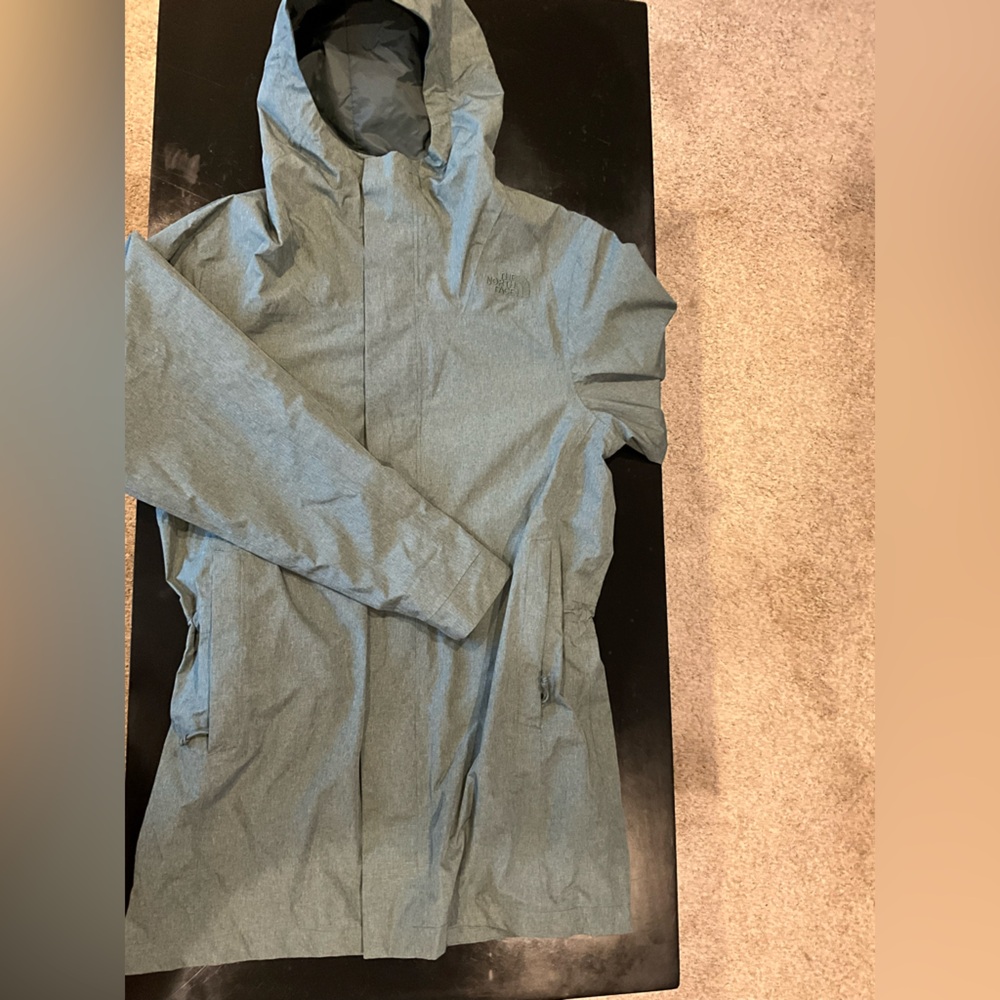 The North Face Men's Hooded Raincoat
